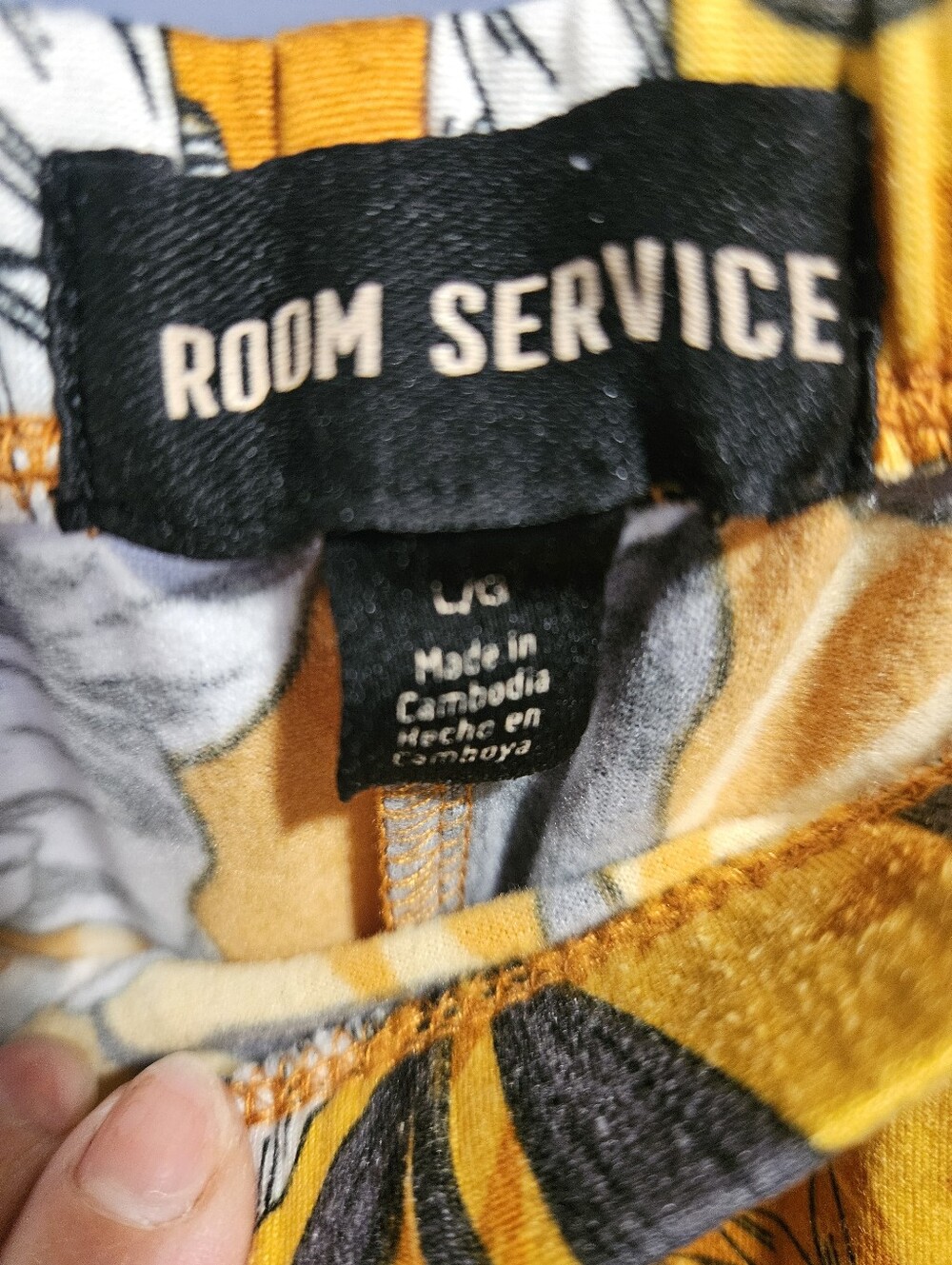 Room Service Floral Pajama Set Large Yellow Black Sleepwear Loungewear L - Picture 4 of 6